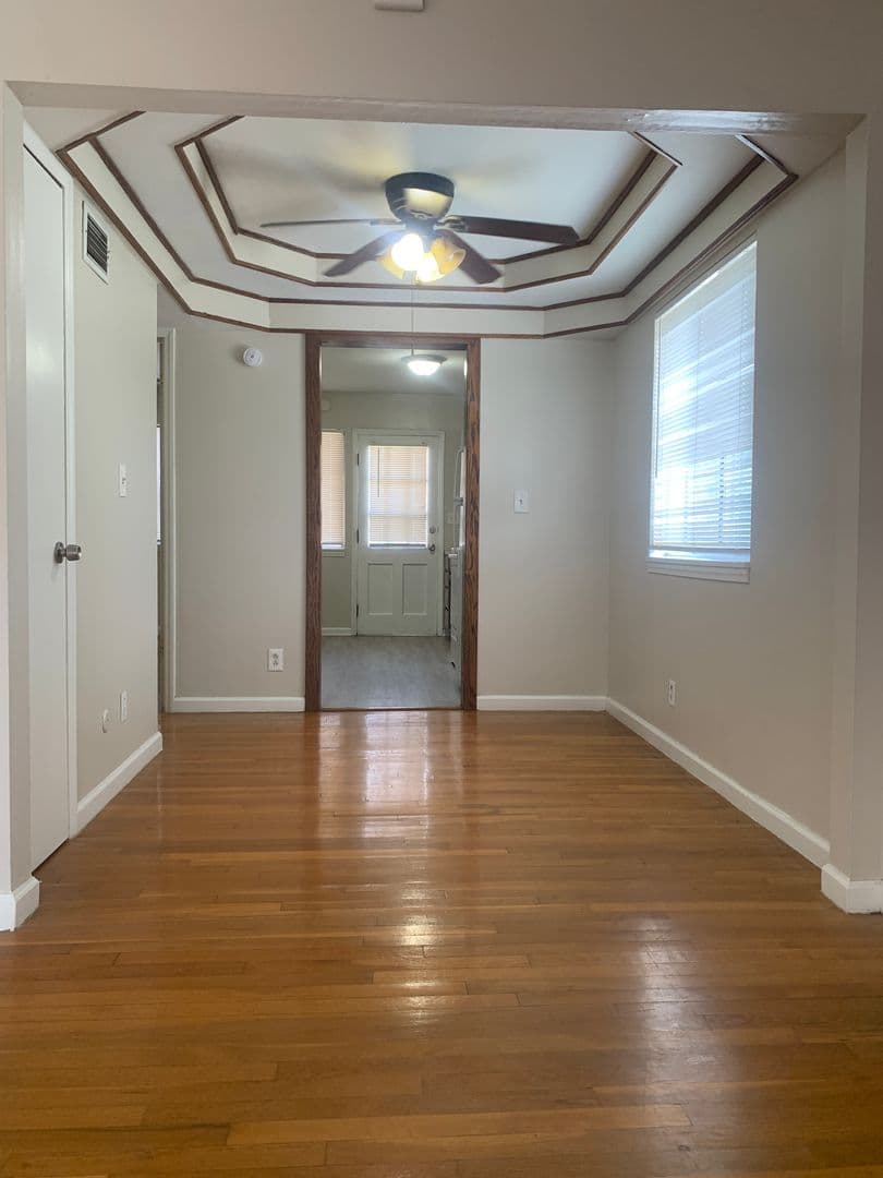 Kansas City Apartment: 3608-3618 Baltimore Ave.