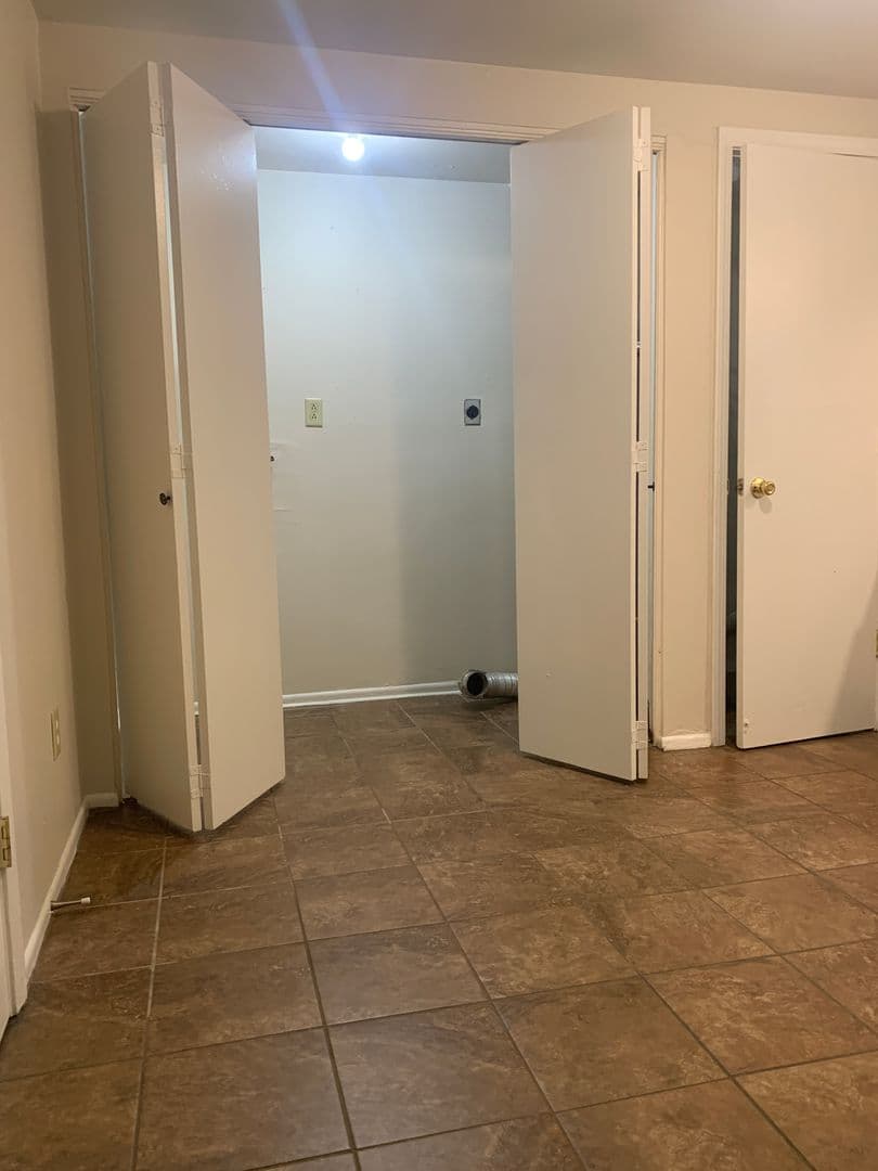 Parkville Apartment: 9001-9155 NW 57th Street