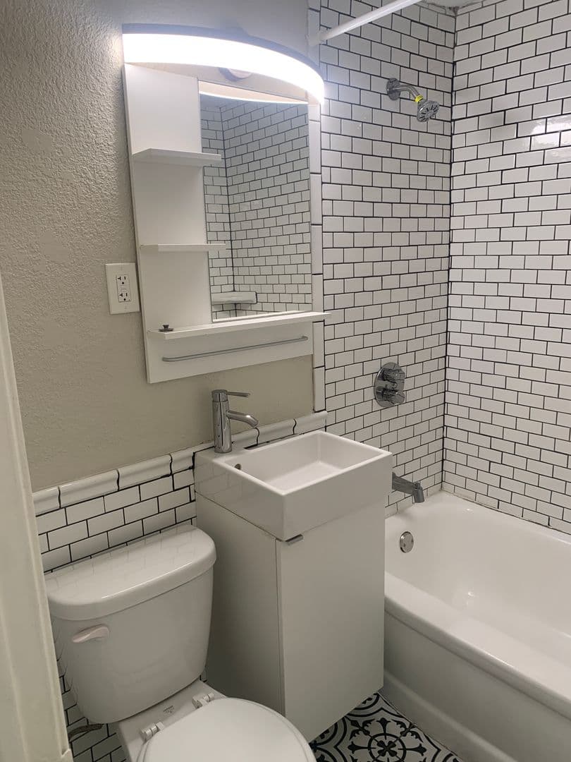 Kansas City Apartment: 4403 / 4407 Holly