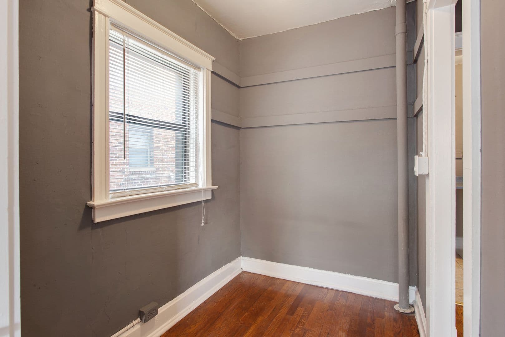 Kansas City Apartment: 3743-3749 Washington St.