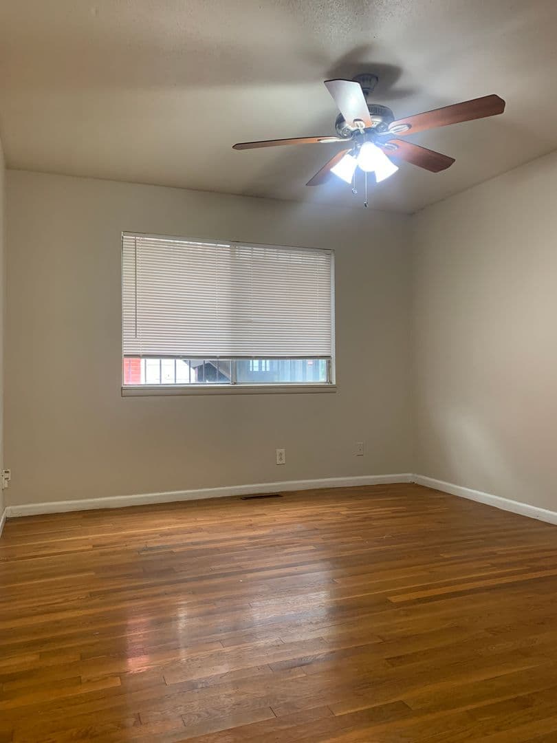 Kansas City Apartment: 3608-3618 Baltimore Ave.