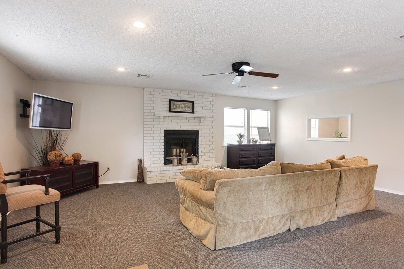 Lees Summit Apartment: 600 SE 291 Hwy