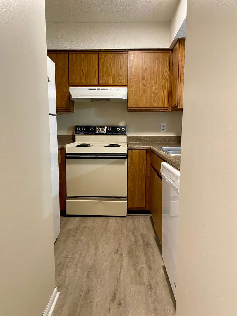 Shawnee Apartment: 6117-6129 Barton Ave