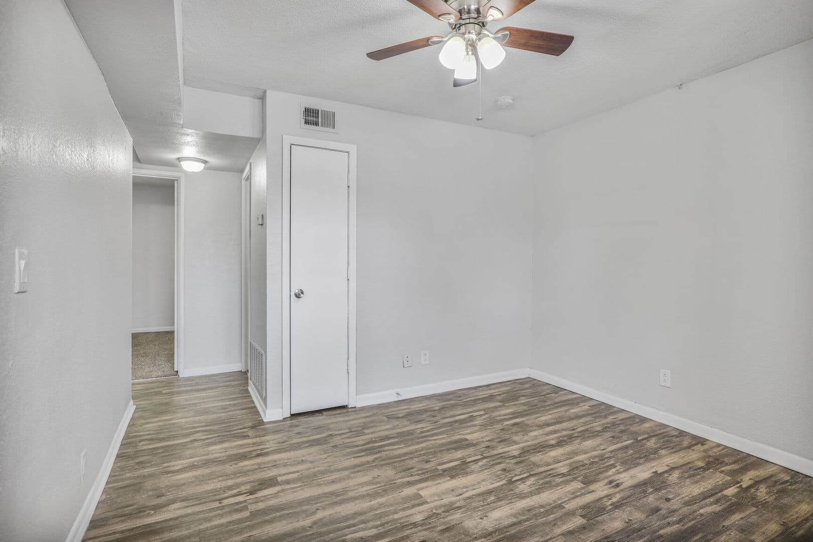 Parkville Apartment: 6110 NW Bell Rd.