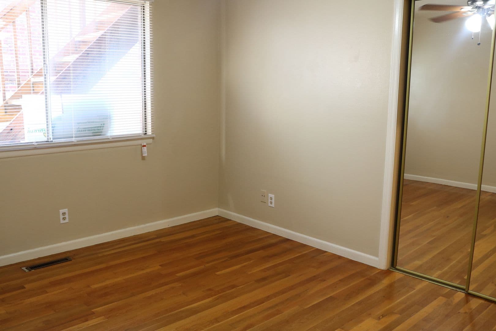 Kansas City Apartment: 3608-3618 Baltimore Ave.