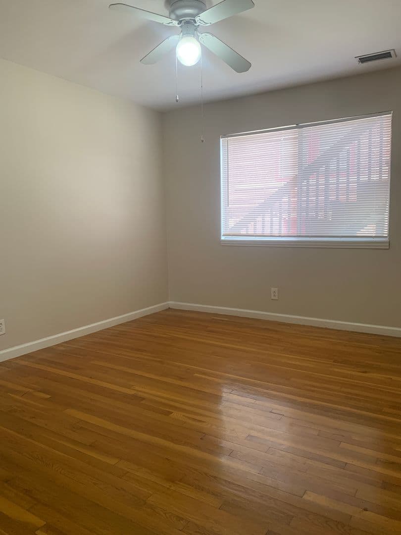Kansas City Apartment: 3608-3618 Baltimore Ave.
