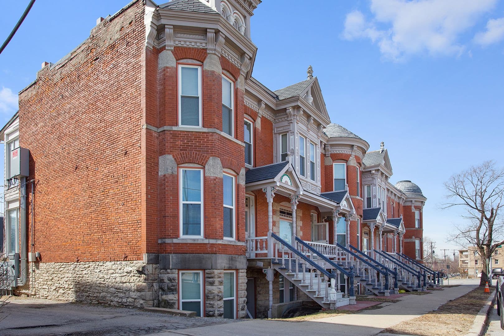 Kansas City Apartment: 1-7 E. 34th St.
