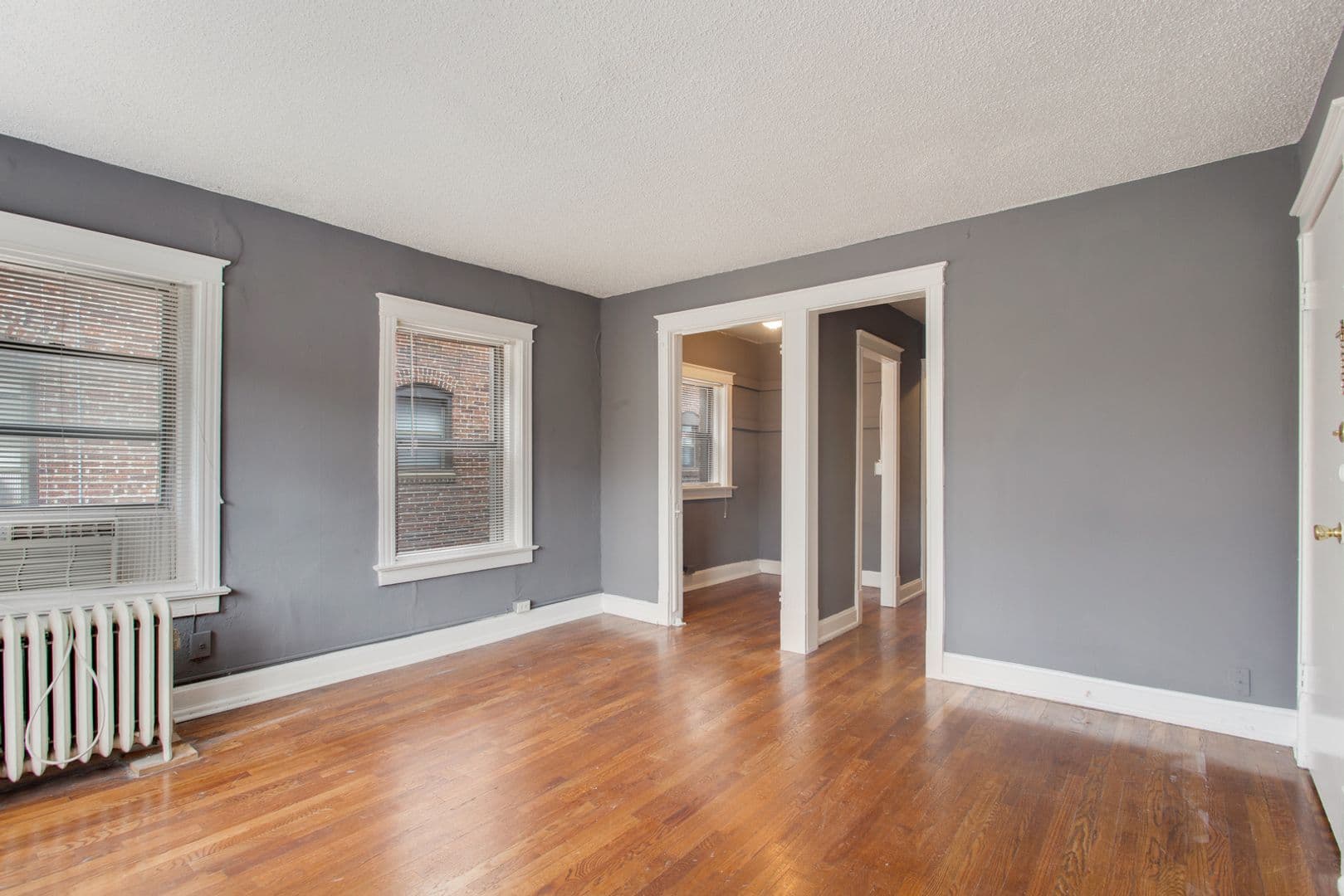Kansas City Apartment: 3743-3749 Washington St.