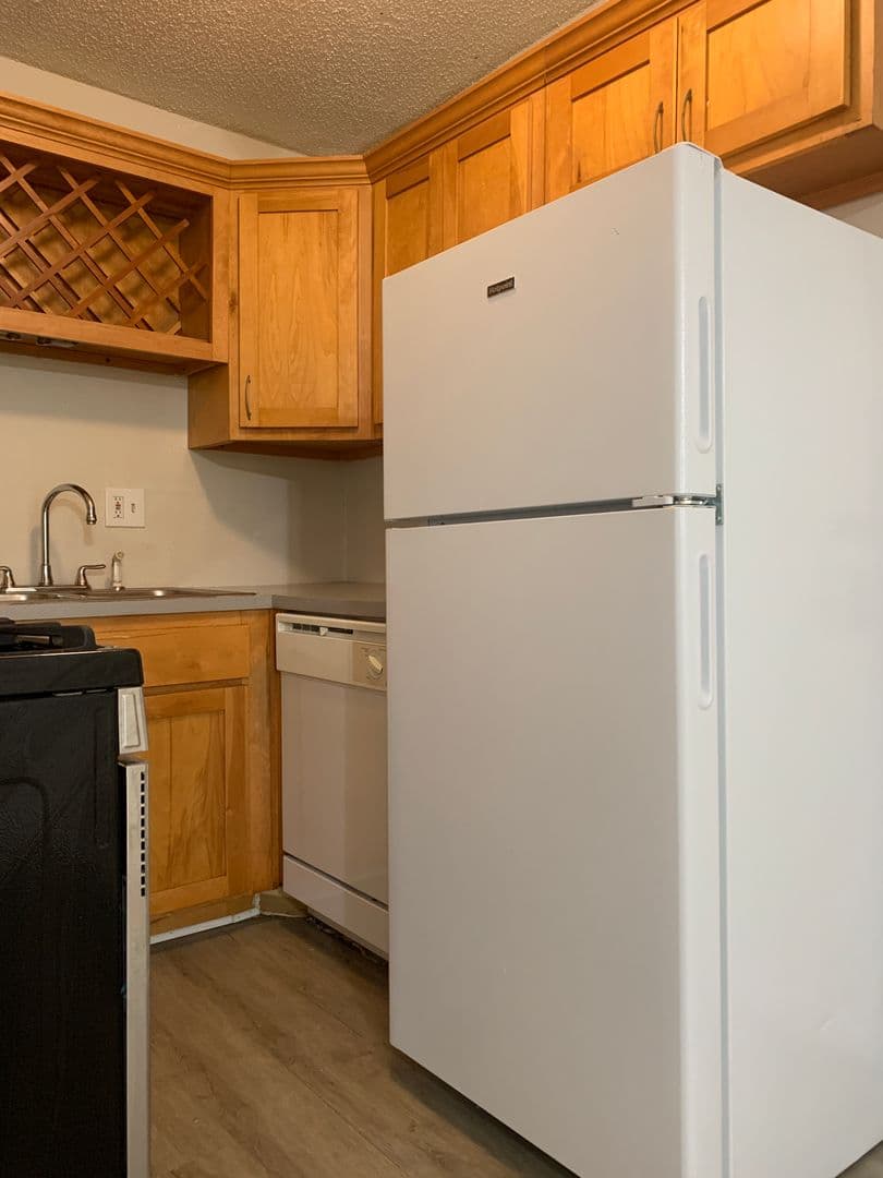 Kansas City Apartment: 905-911 W 40th Terr