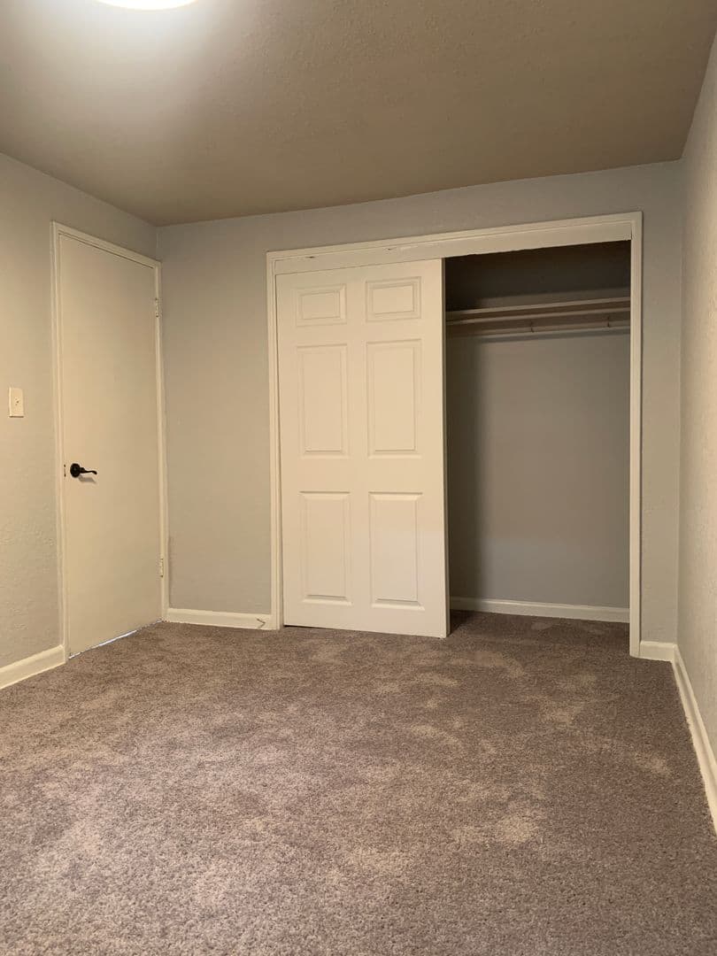 Kansas City Apartment: 4403 / 4407 Holly