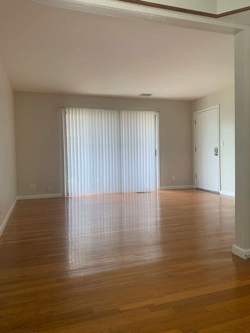 Kansas City Apartment: 3608-3618 Baltimore Ave.