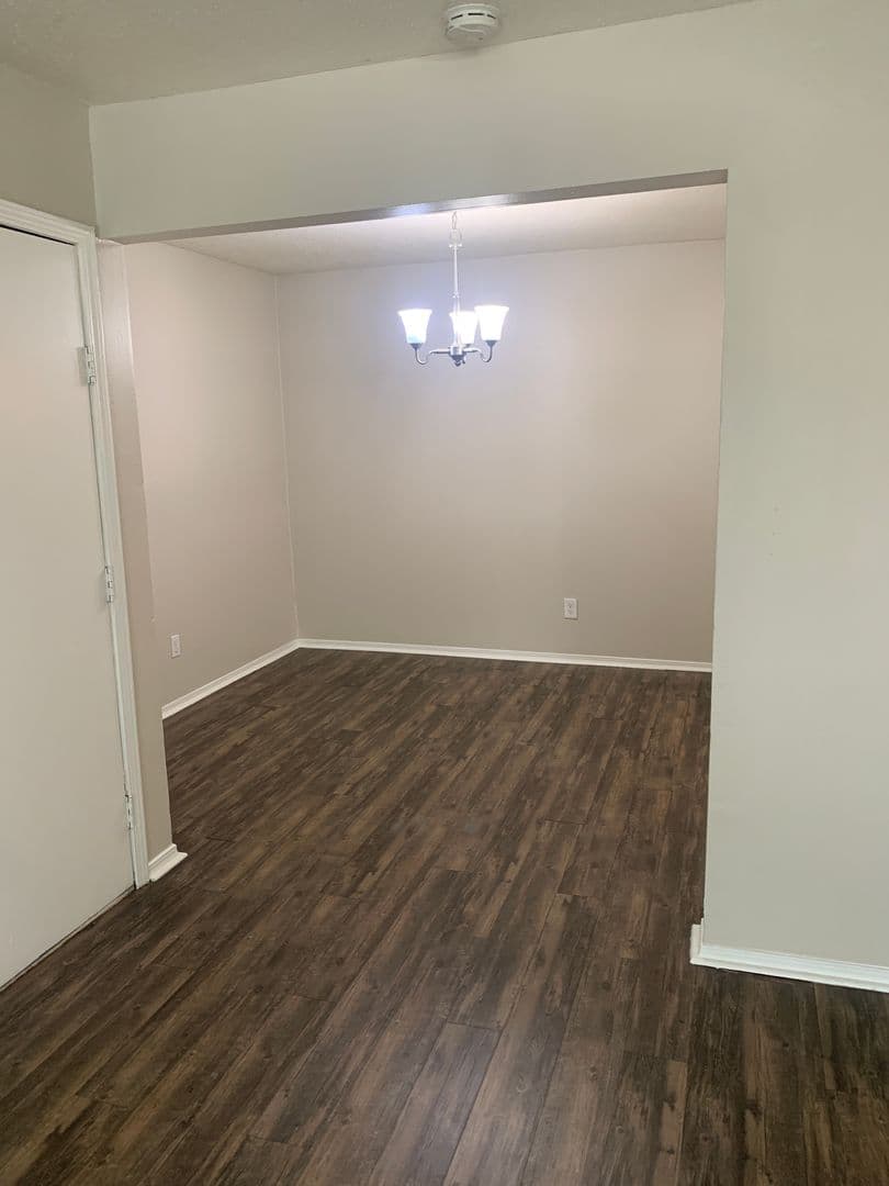 Kansas City Apartment: 3701-3703 Baltimore Ave