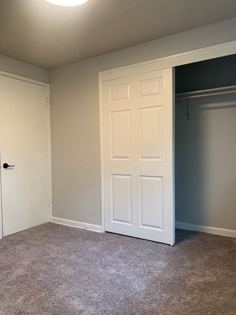 Kansas City Apartment: 4403 / 4407 Holly