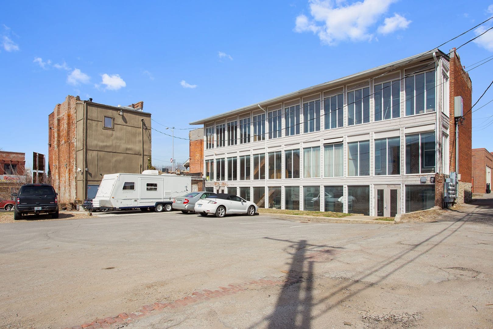 Kansas City Apartment: 1-7 E. 34th St.
