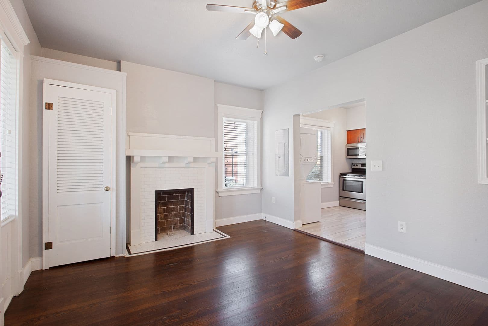 Kansas City Apartment: 3825 Baltimore