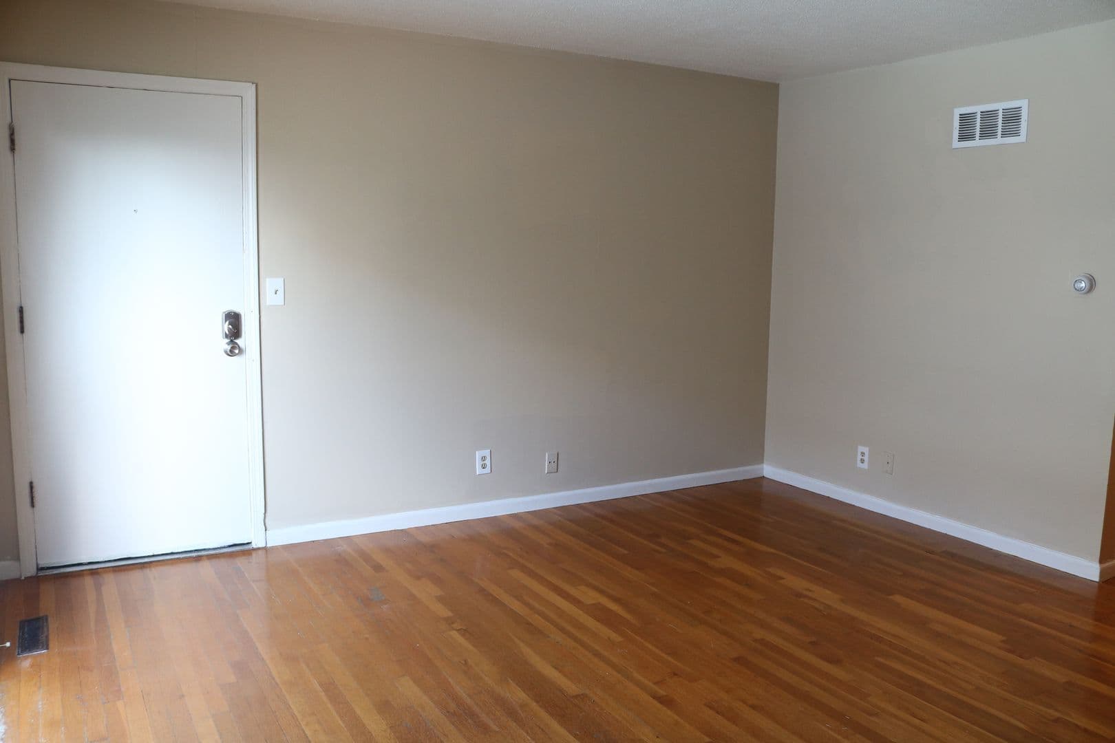 Kansas City Apartment: 3608-3618 Baltimore Ave.