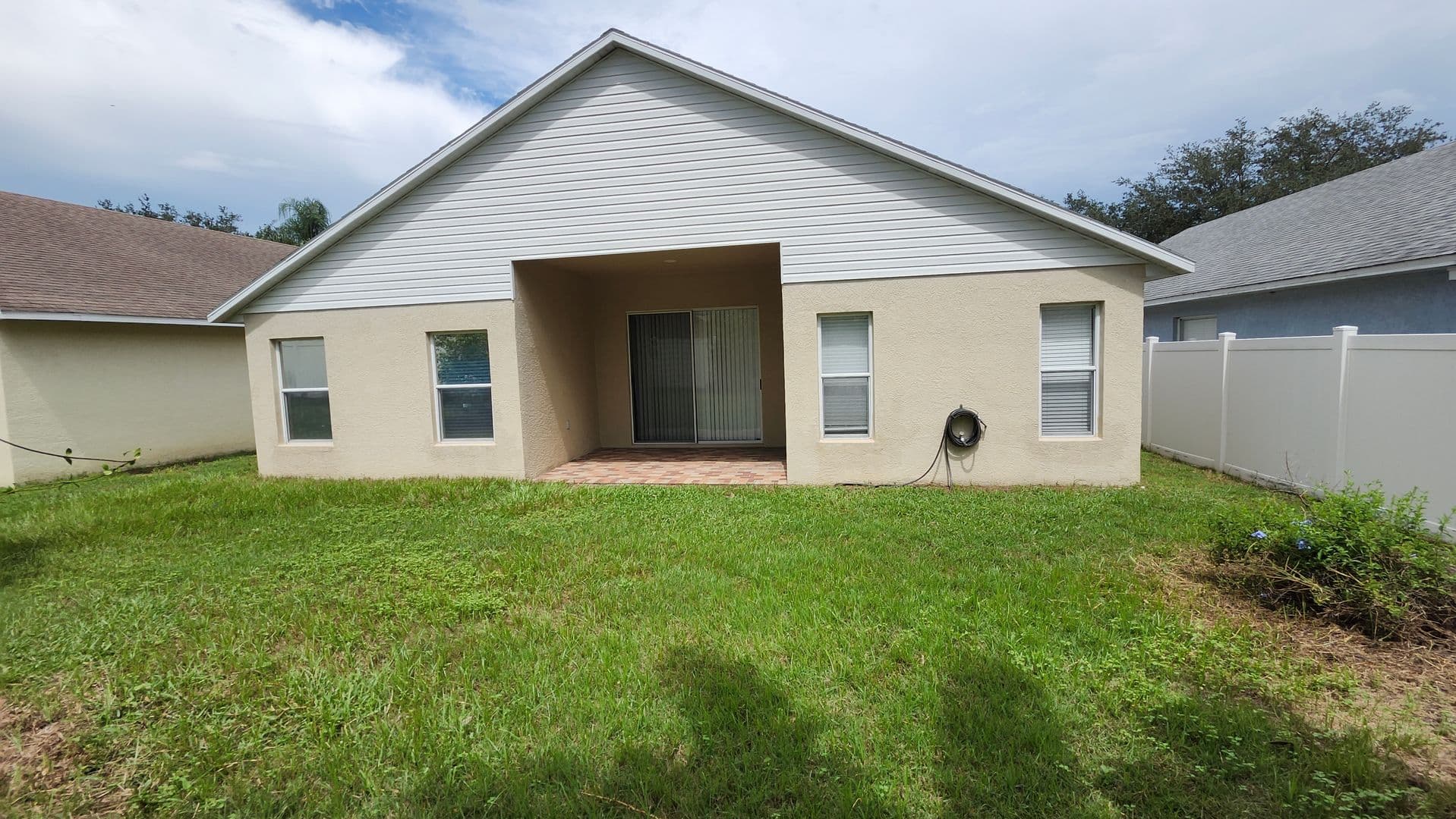 Valrico House: 1813 Greystone Heights Dr.