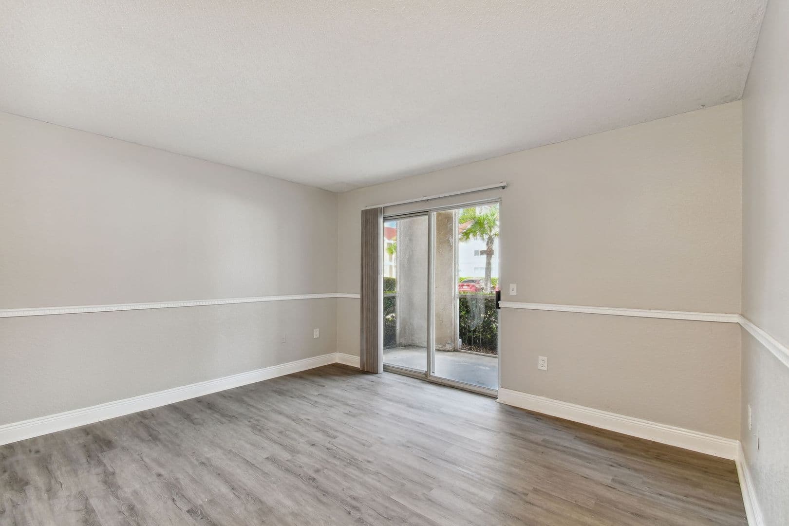 Tampa Condo: 9481 Highland Oak Dr.
