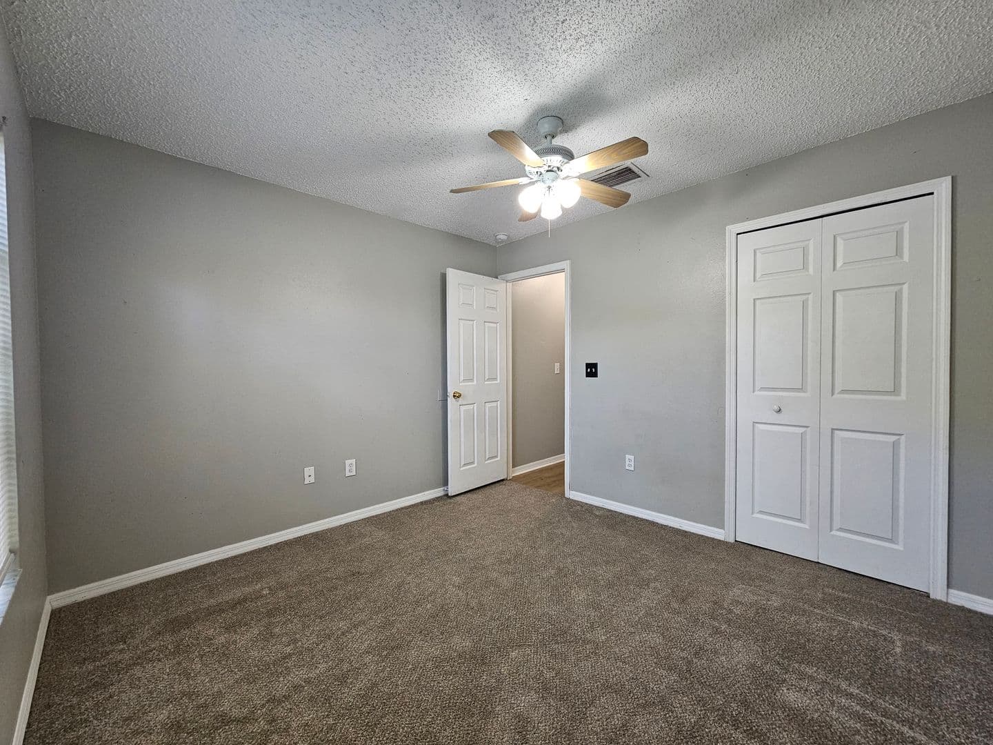 Wesley Chapel House: 30911 Midtown Court