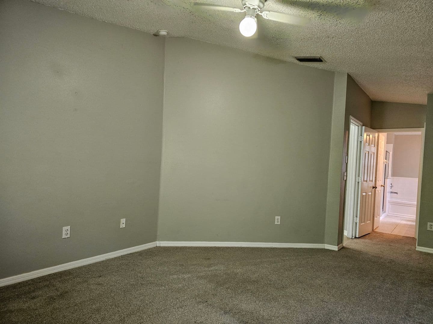 Wesley Chapel House: 30911 Midtown Court