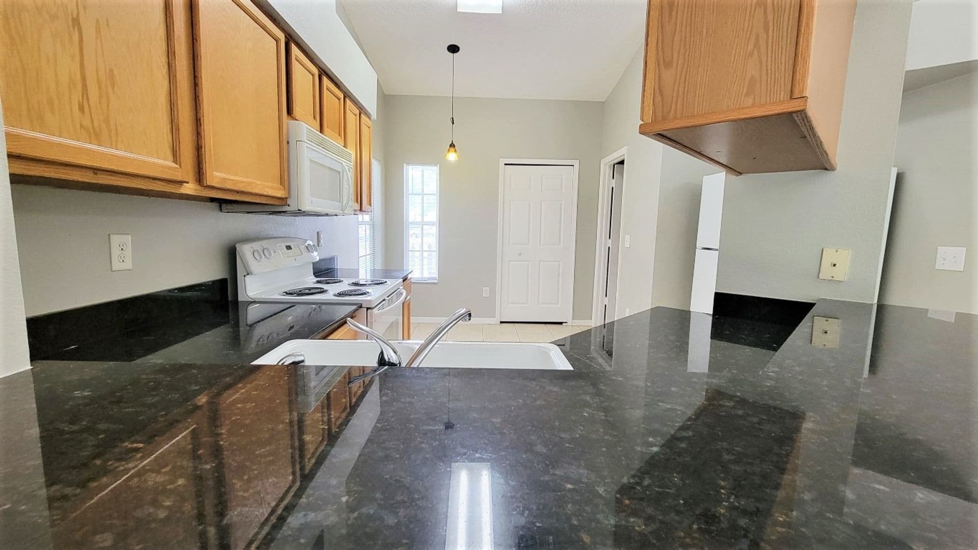 Wesley Chapel House: 30911 Midtown Court