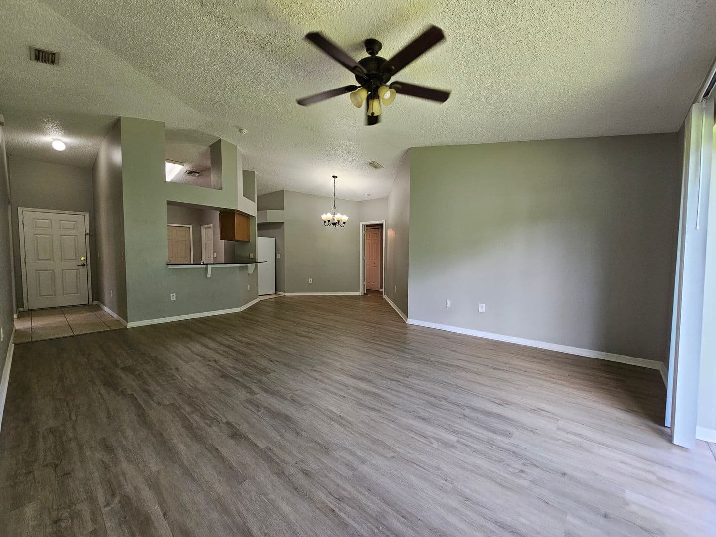 Wesley Chapel House: 30911 Midtown Court