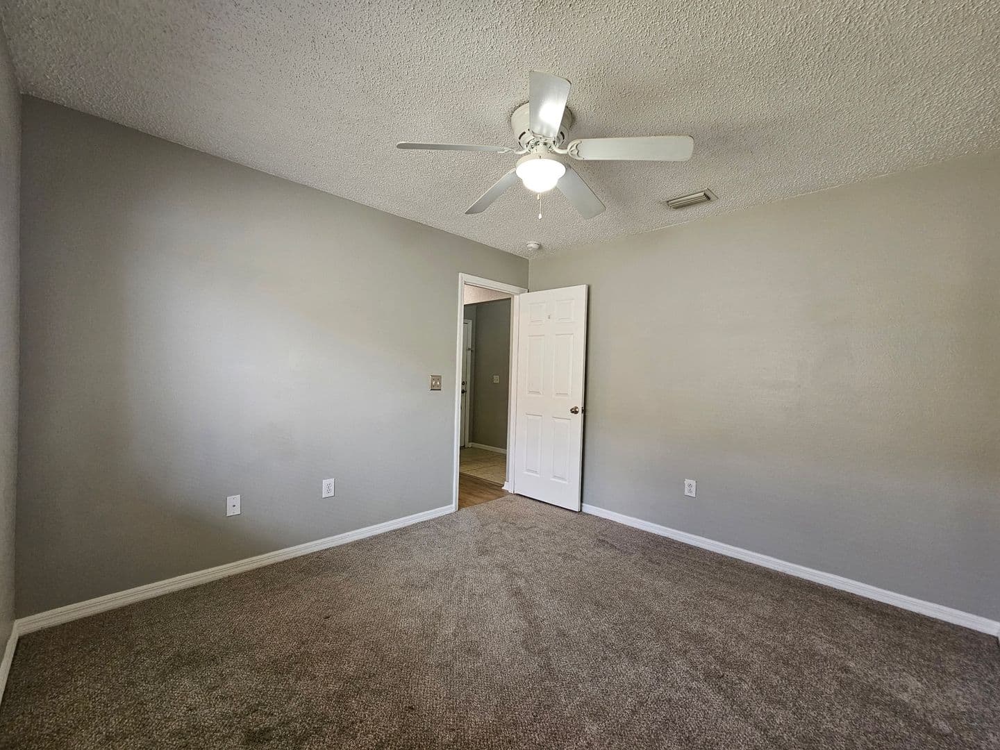 Wesley Chapel House: 30911 Midtown Court