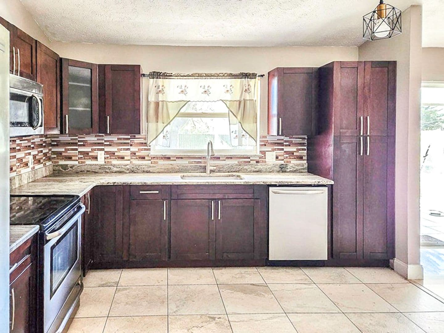 Port St. Lucie House: 518 SE Ocean Spray Terrace