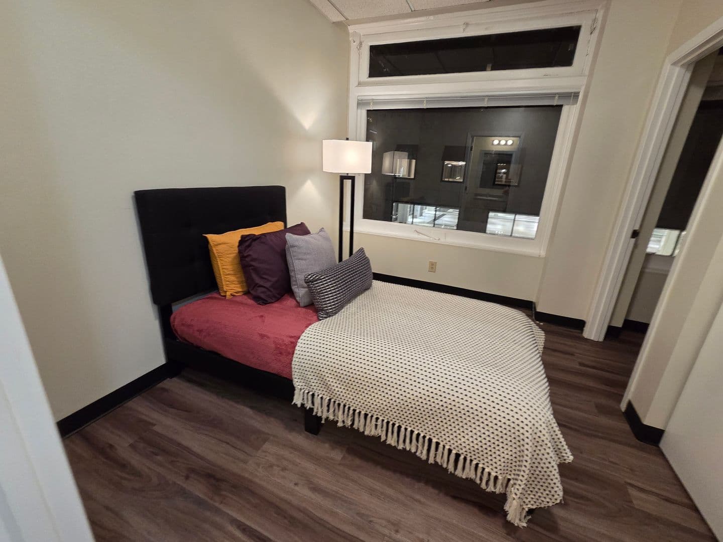 Seattle Apartment: 523 Pine Street