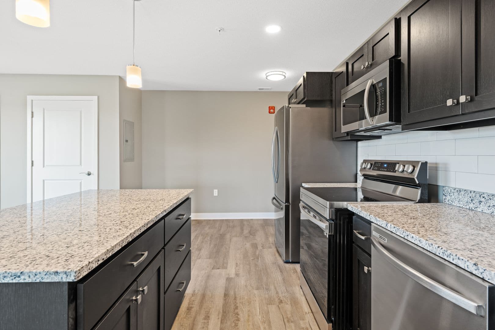 Fort Wayne Apartment: 2827 Westbrook Drive