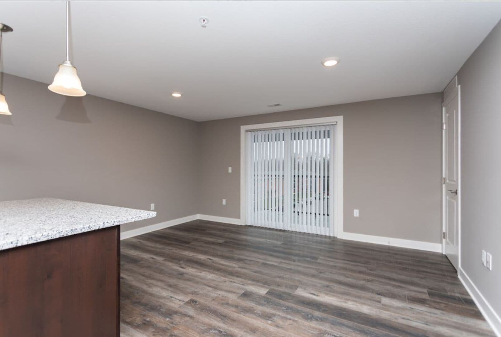 Fort Wayne Apartment: 2817 Westbrook Drive