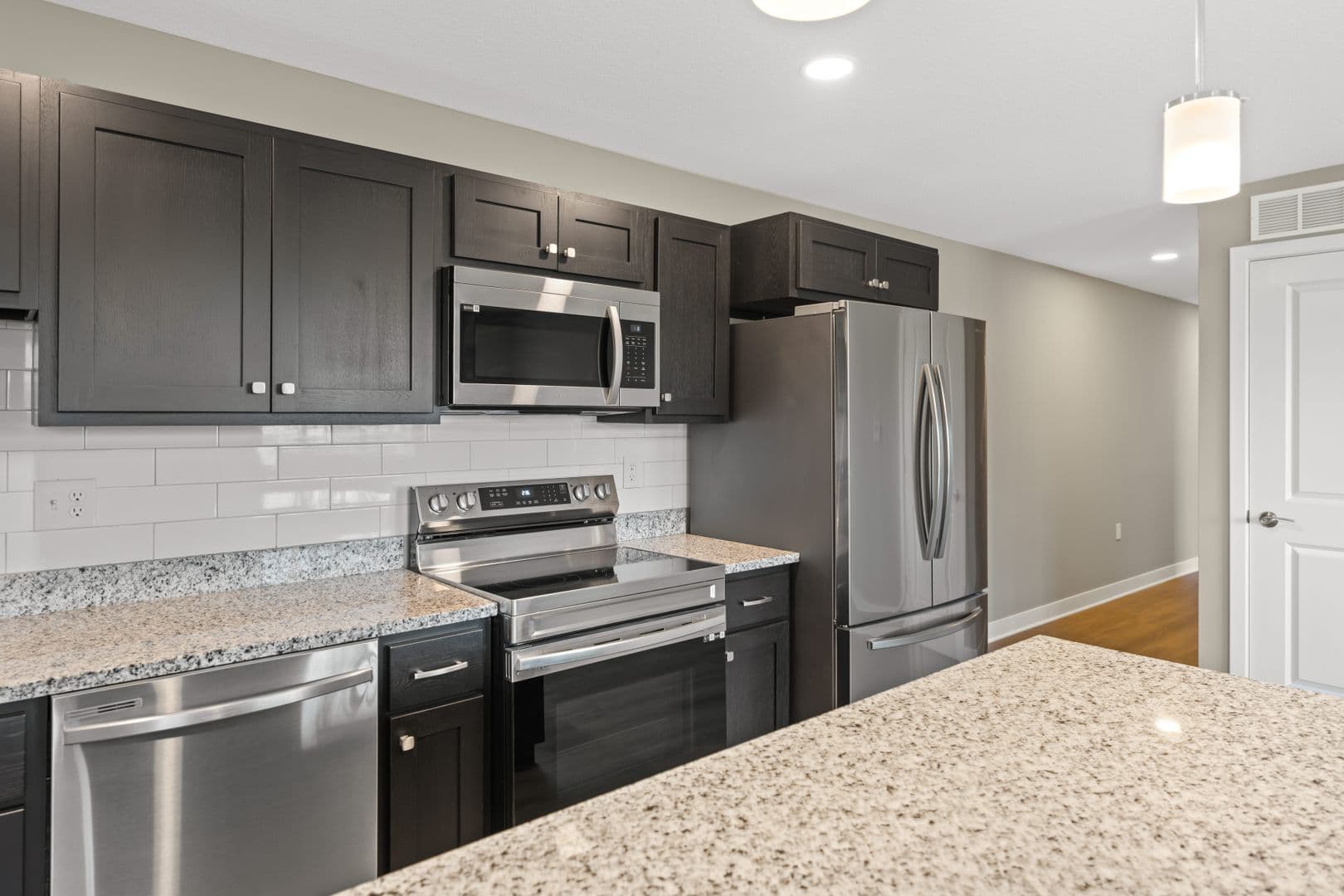 Fort Wayne Apartment: 2827 Westbrook Drive