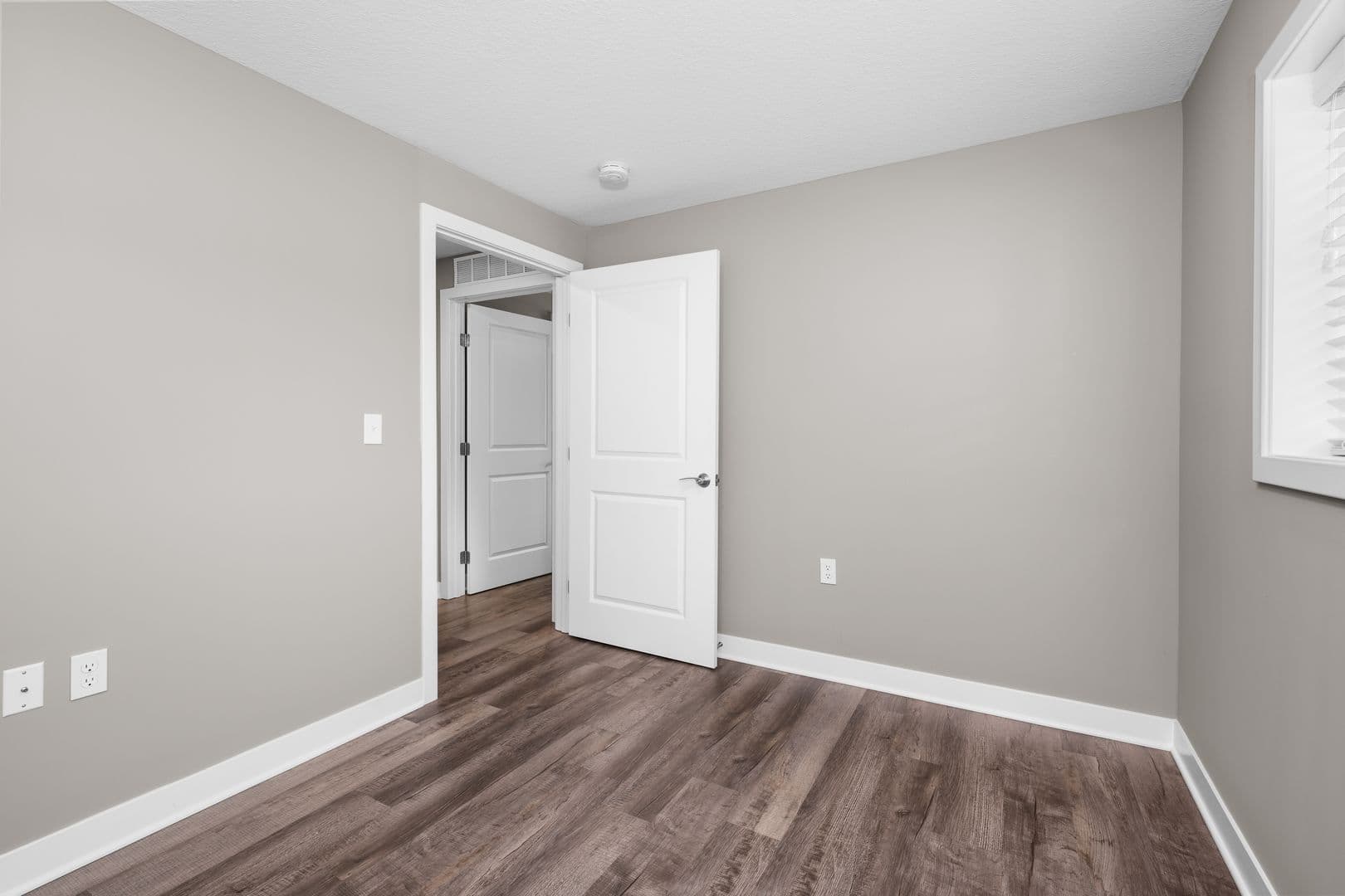Fort Wayne Apartment: 2817 Westbrook Drive