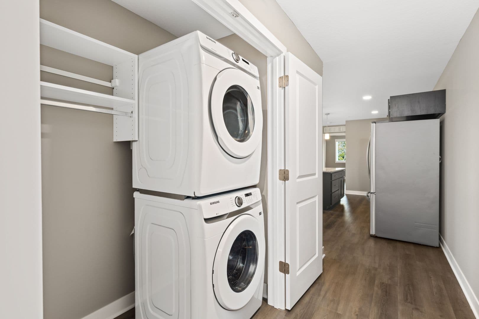 Fort Wayne Apartment: 2827 Westbrook Drive