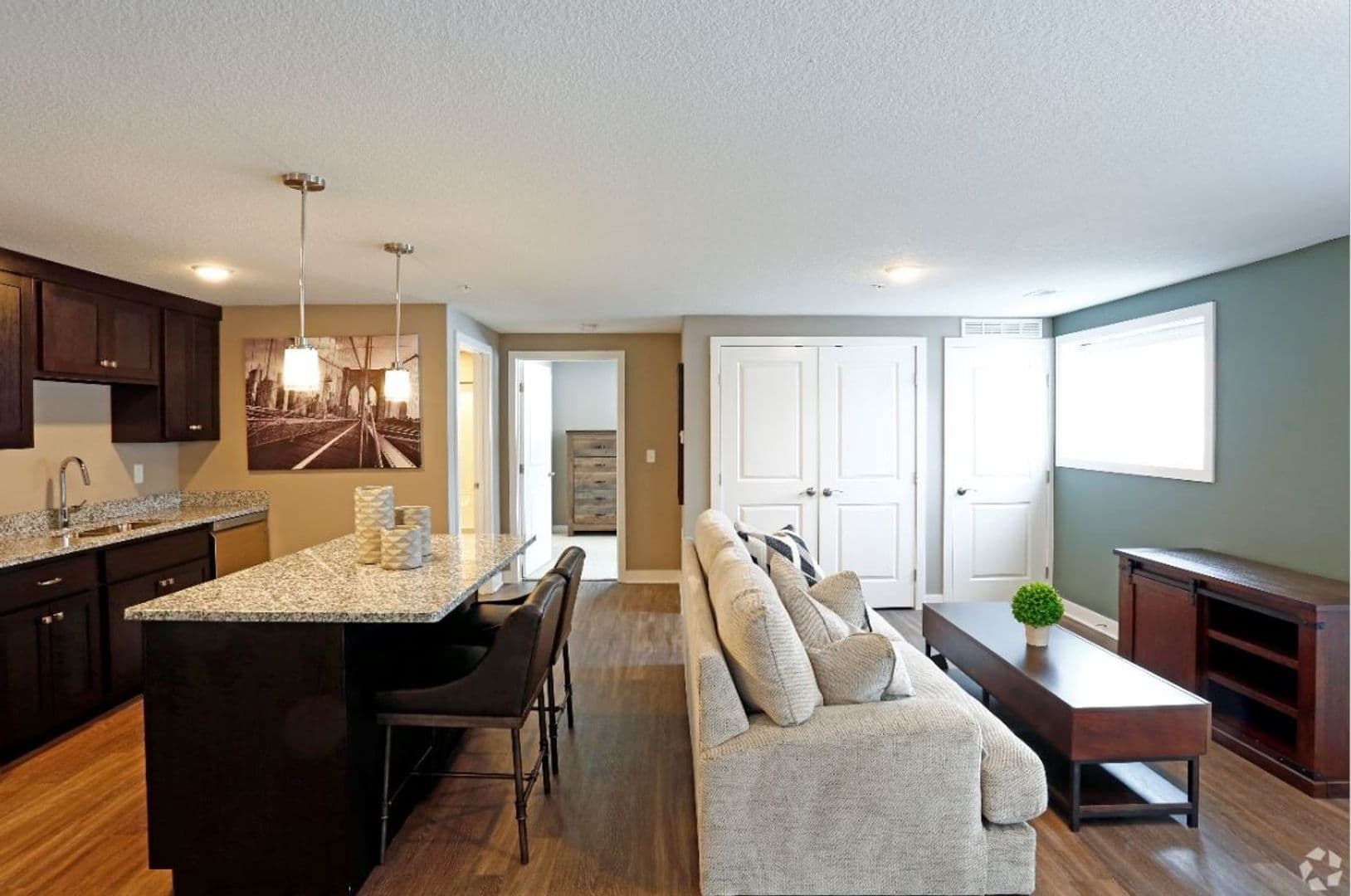 Fort Wayne Apartment: 2907 Westbrook Drive
