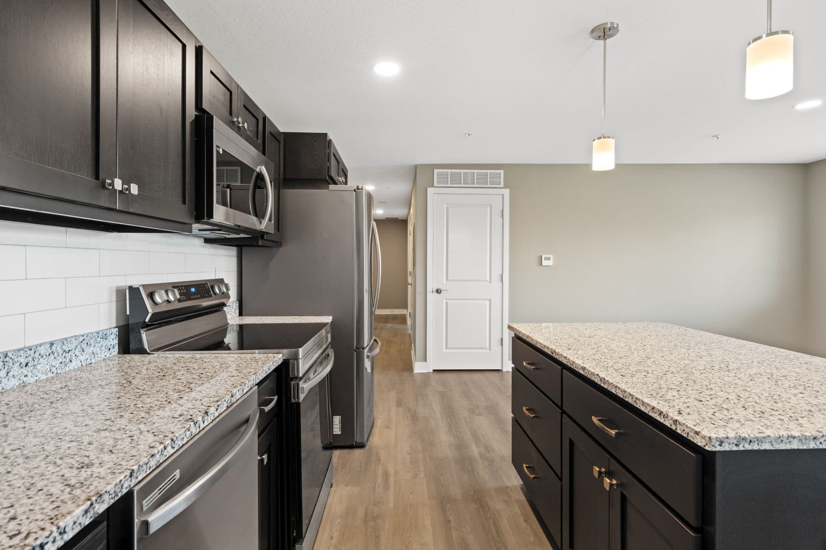 Fort Wayne Apartment: 2827 Westbrook Drive