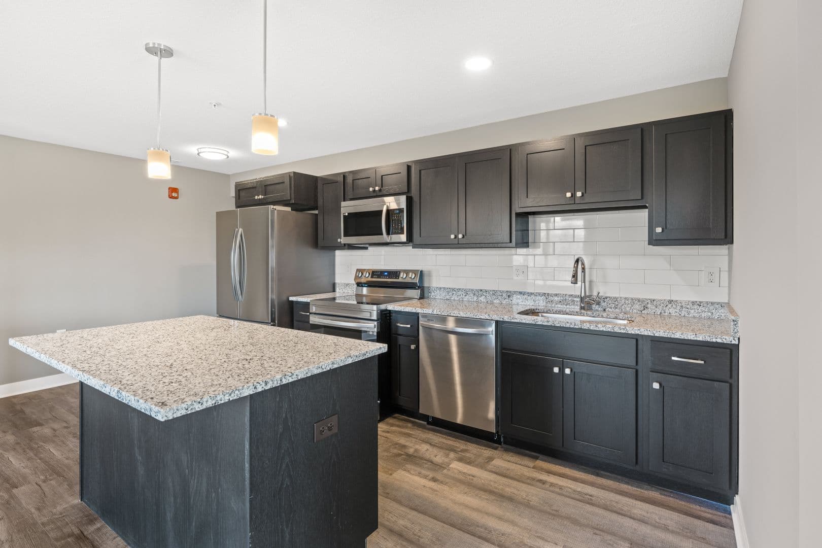 Fort Wayne Apartment: 2827 Westbrook Drive