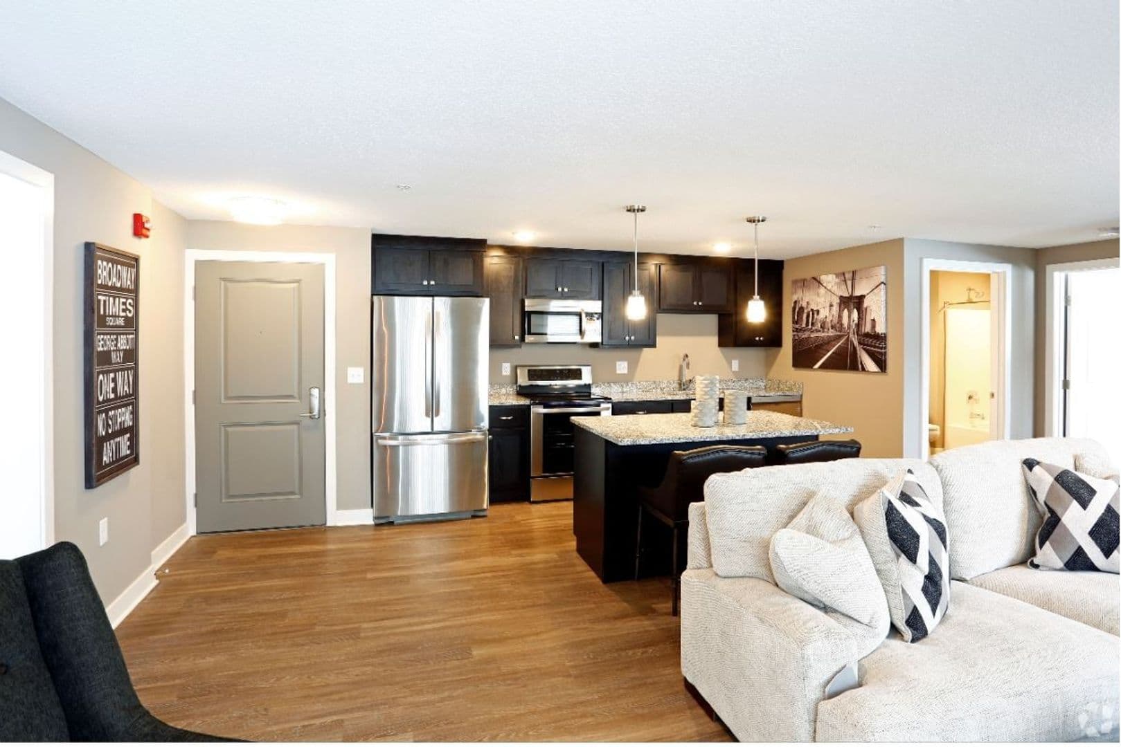 Fort Wayne Apartment: 2807 Westbrook Drive