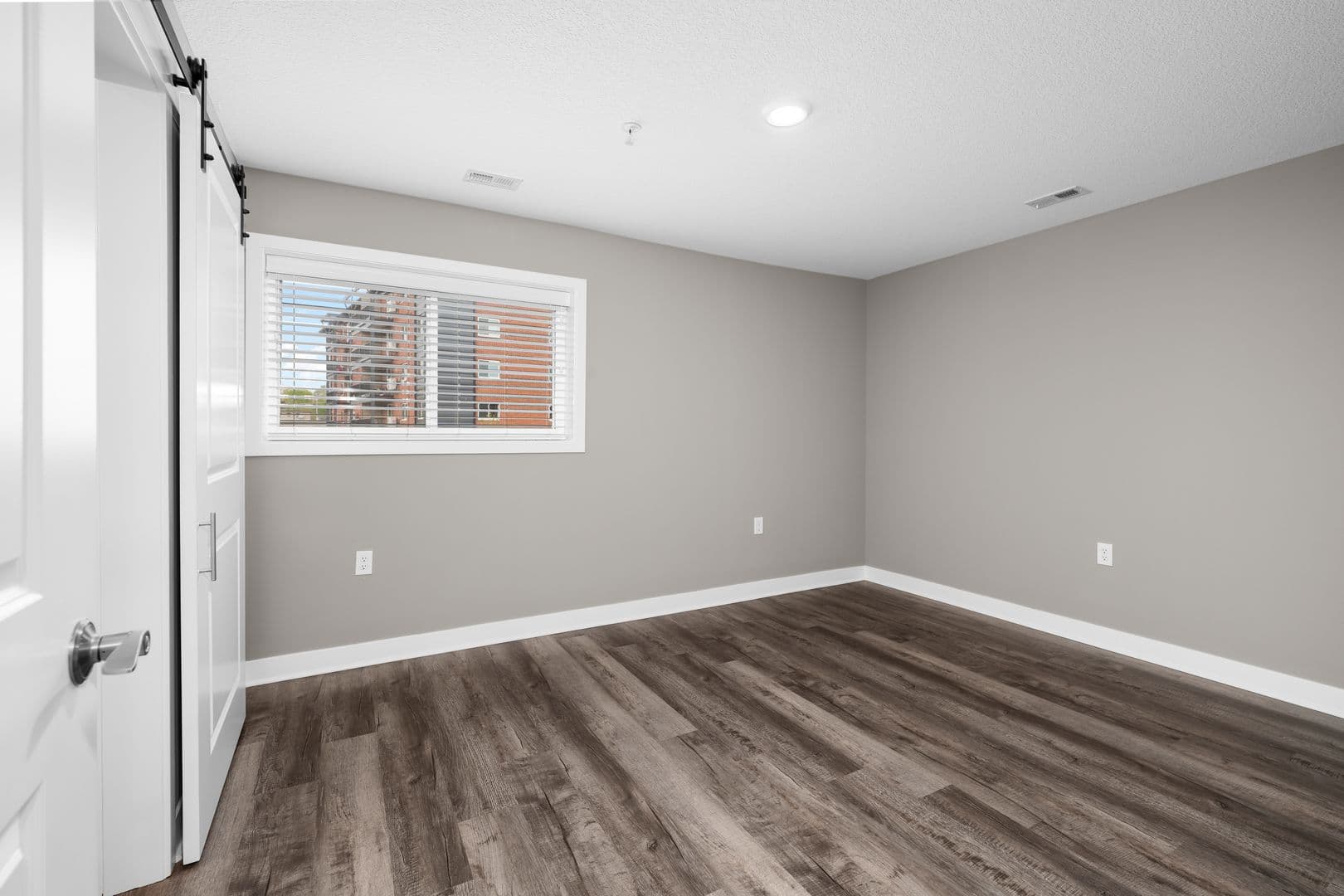 Fort Wayne Apartment: 2817 Westbrook Drive