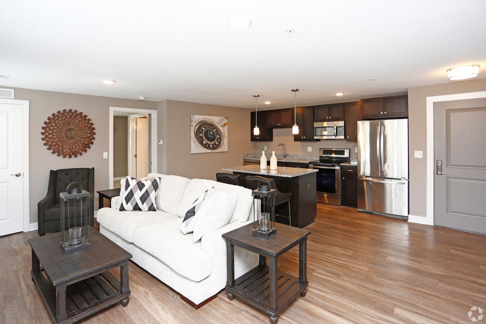 Fort Wayne Apartment: 2807 Westbrook Drive