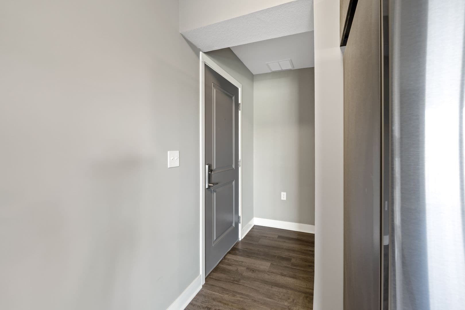 Fort Wayne Apartment: 2827 Westbrook Drive