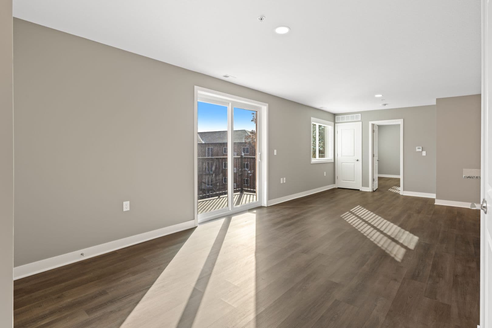 Fort Wayne Apartment: 2827 Westbrook Drive