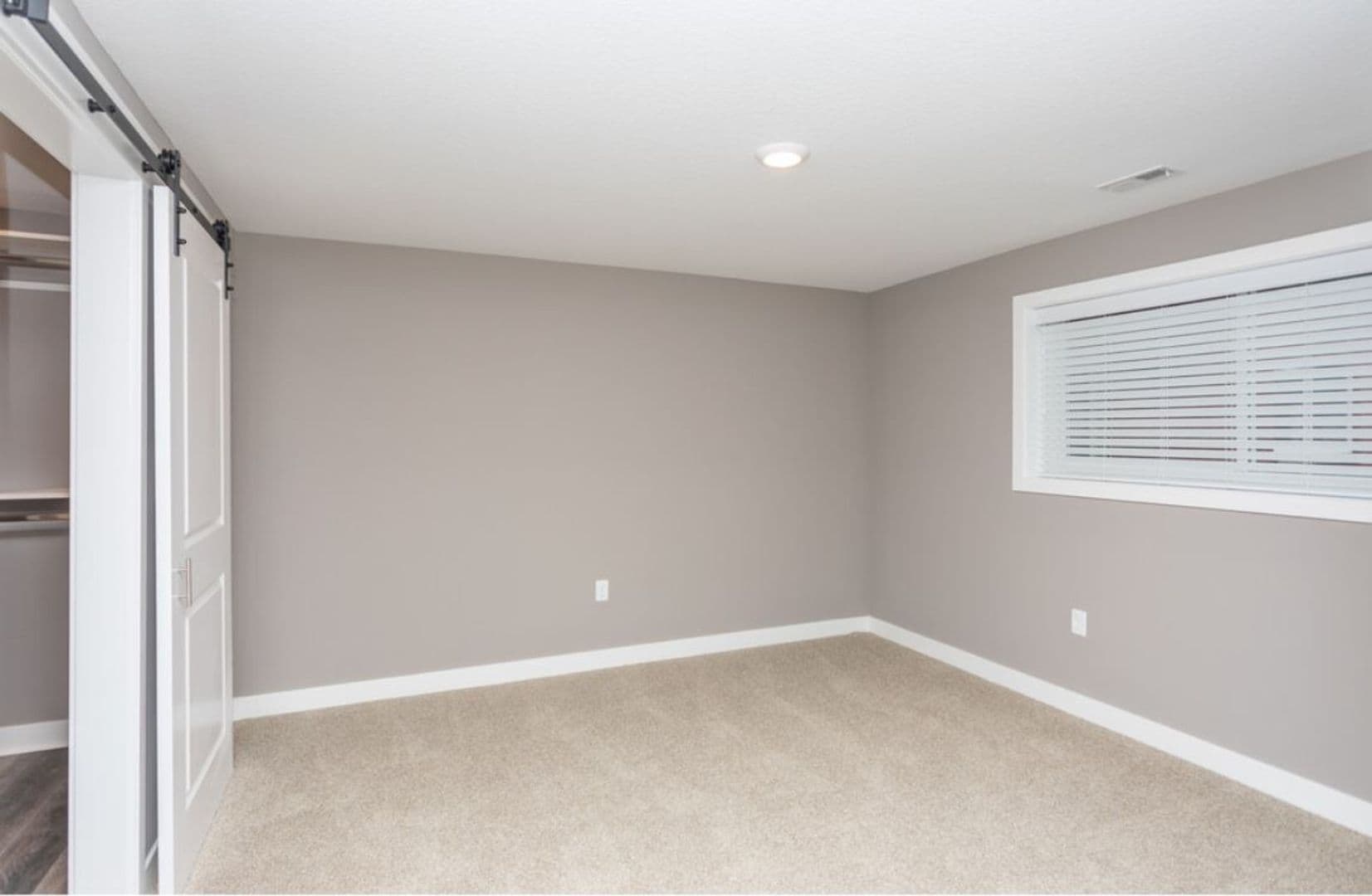 Fort Wayne Apartment: 2917 Westbrook Drive