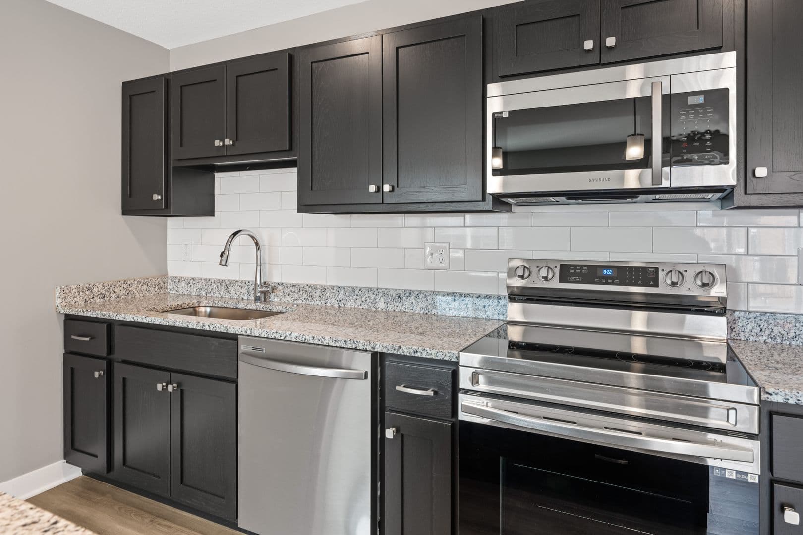 Fort Wayne Apartment: 2827 Westbrook Drive