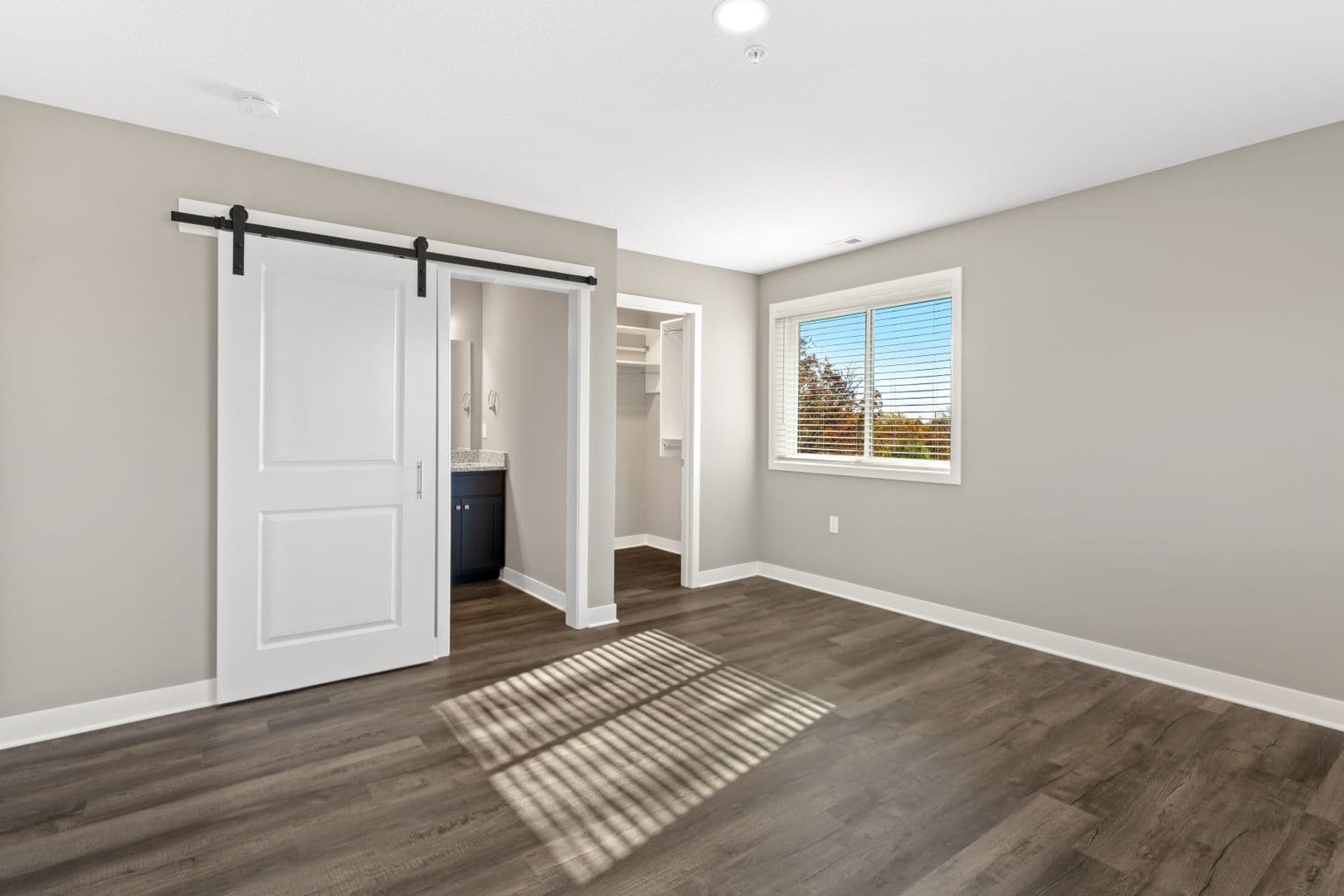 Fort Wayne Apartment: 2827 Westbrook Drive