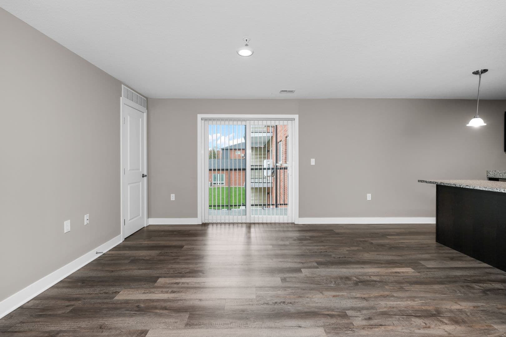 Fort Wayne Apartment: 2817 Westbrook Drive