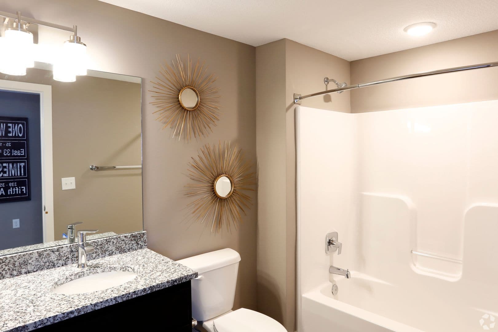 Fort Wayne Apartment: 2917 Westbrook Drive