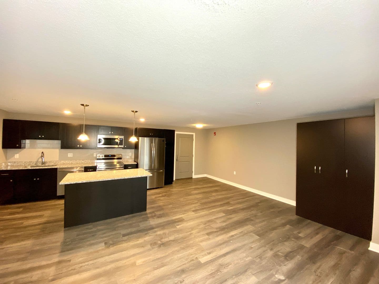 Fort Wayne Apartment: 2817 Westbrook Drive