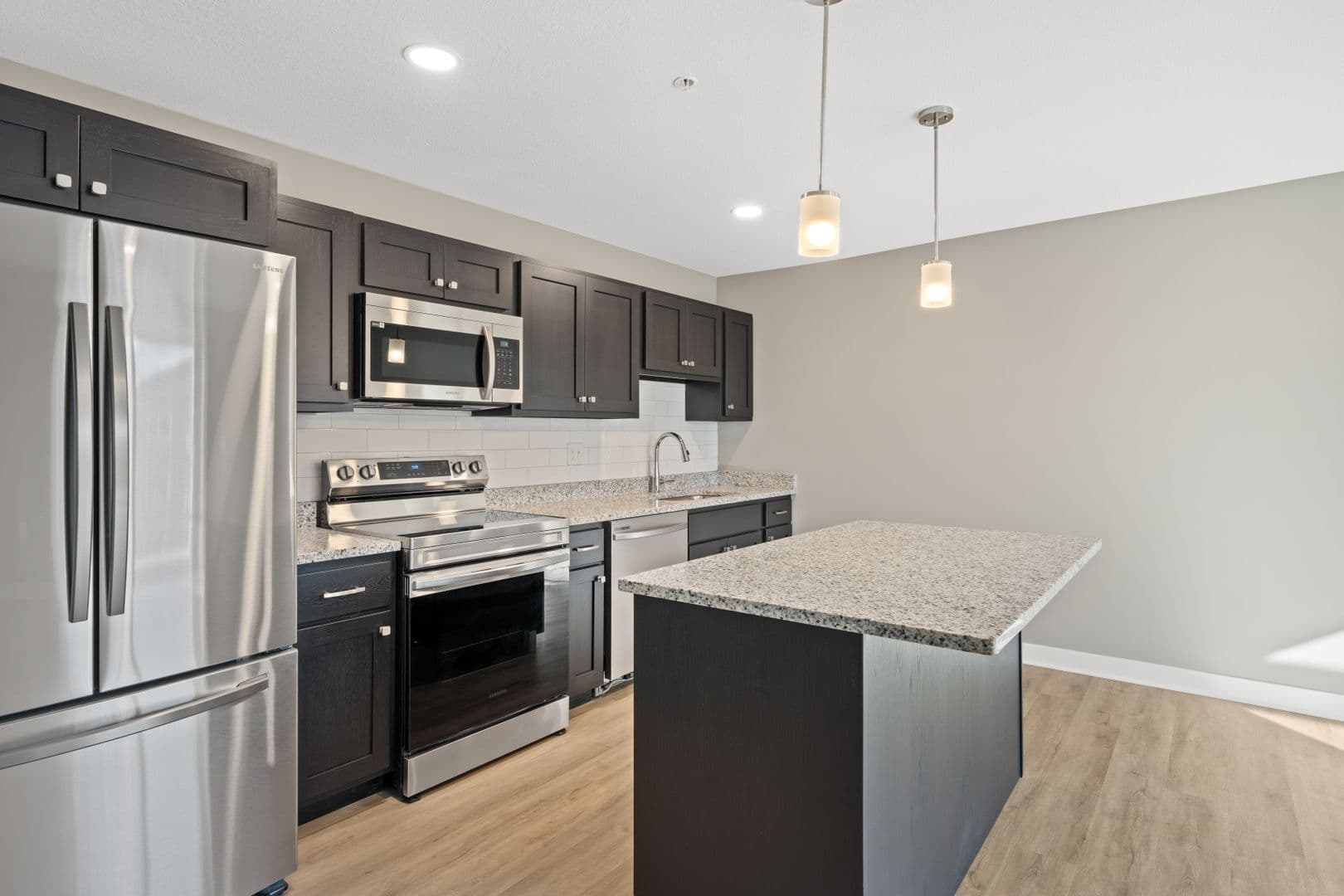 Fort Wayne Apartment: 2827 Westbrook Drive