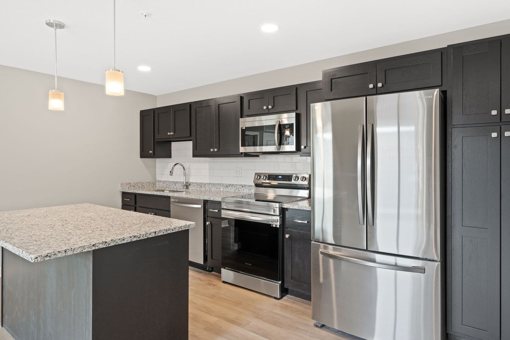 Fort Wayne Apartment: 2827 Westbrook Drive